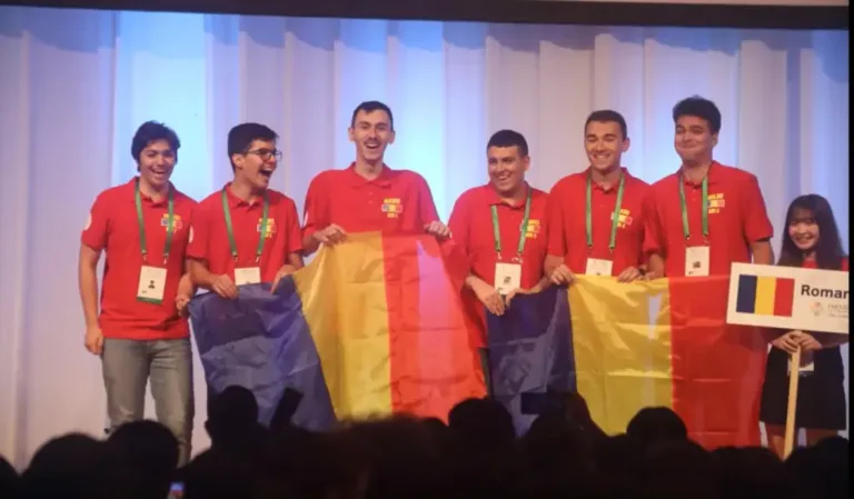 Rezultat istoric: Locul 4 în lume pentru România la Olimpiada Internațională de Matematică, un record din 1999 încoace, cu cinci medalii de aur și una de argint / Cine sunt elevii și ce au avut de rezolvat